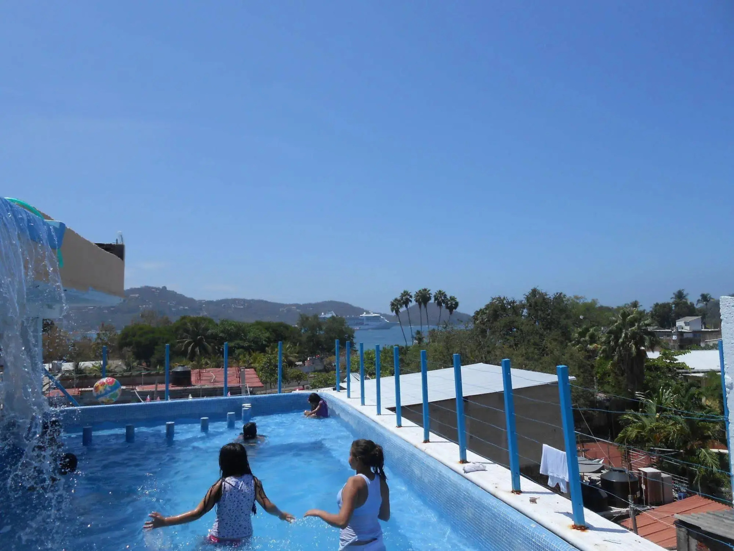 Hotel Corona Zihuatanejo