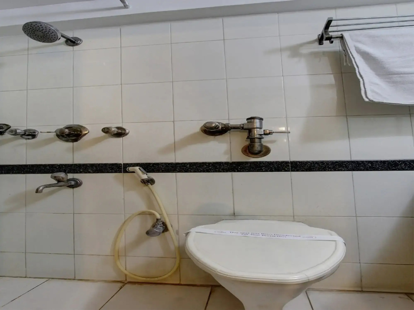 Capital O 8169 Hotel Salem Castle