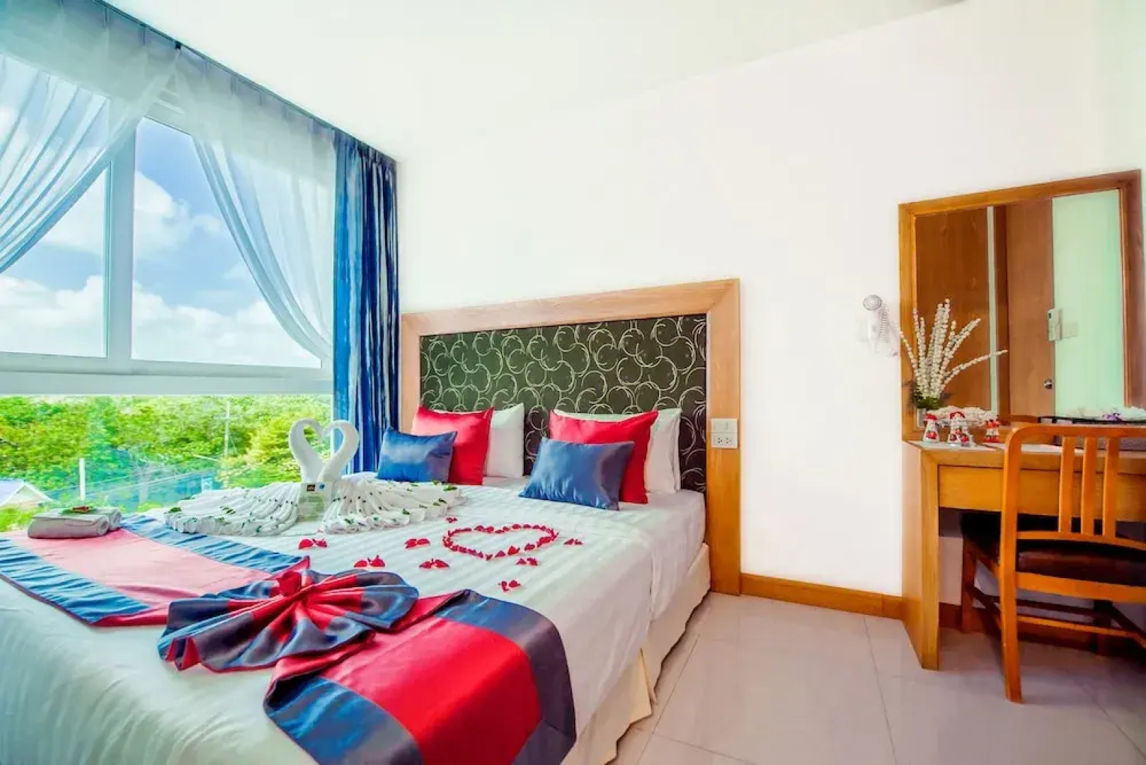 Grand Nai Harn Suites