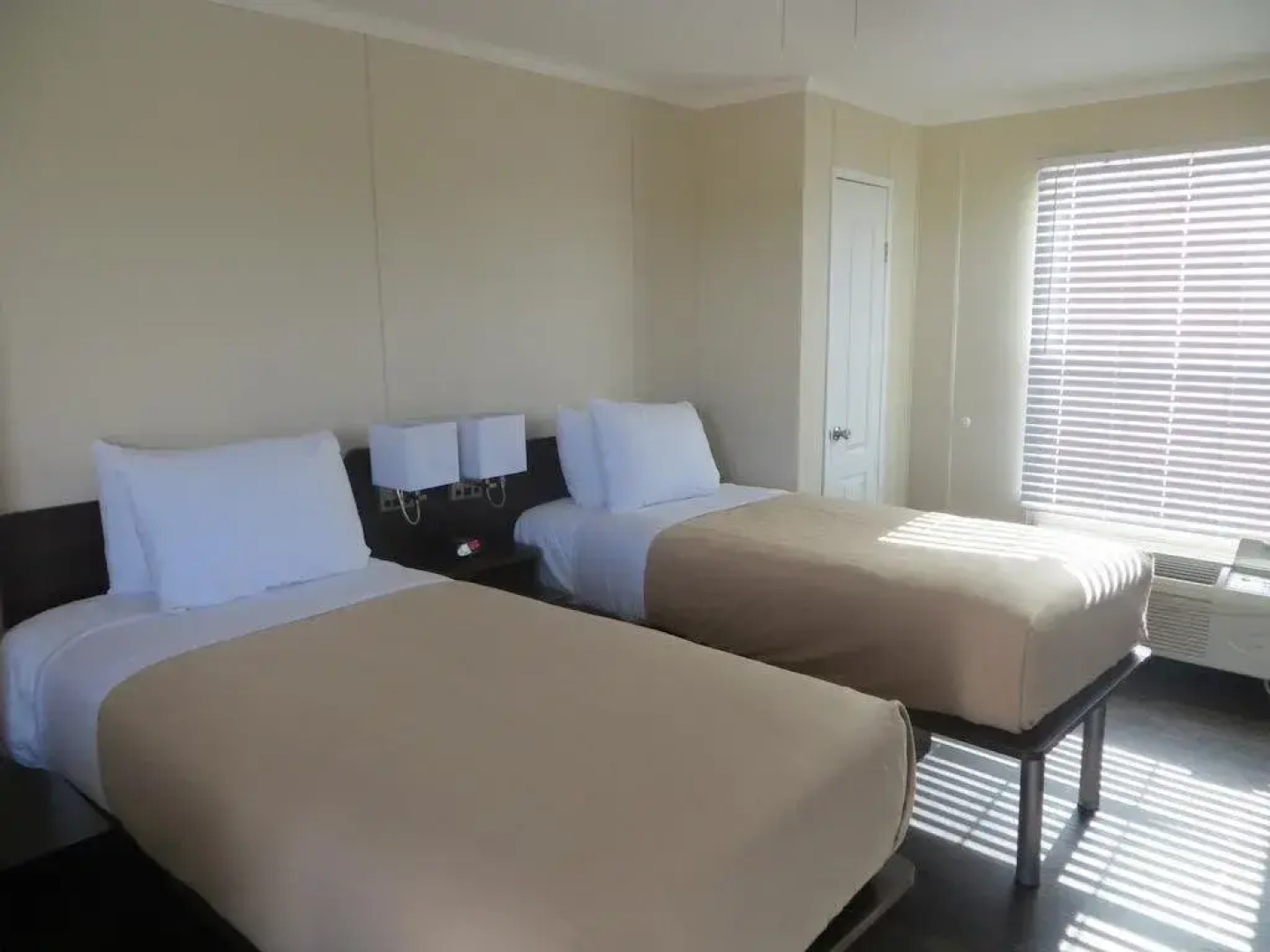 Shale Lodge - Three Rivers