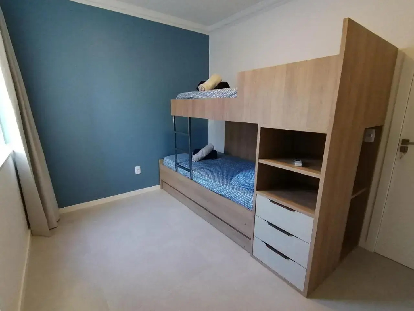 Triplex pé na areia com 3 suítes próximo Salvador