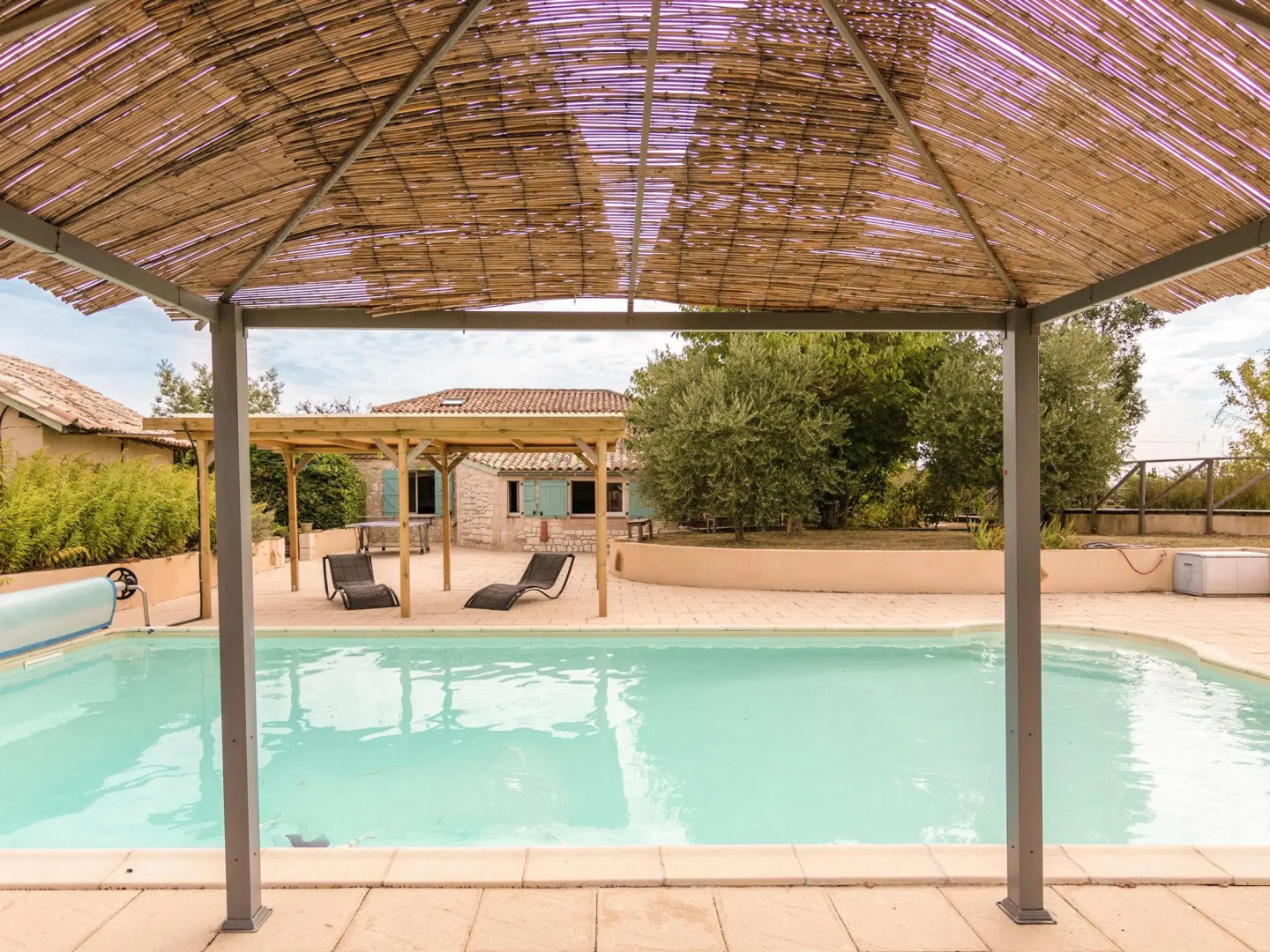 Detached villa with heated private swimming pool, jacuzzi and beautiful views