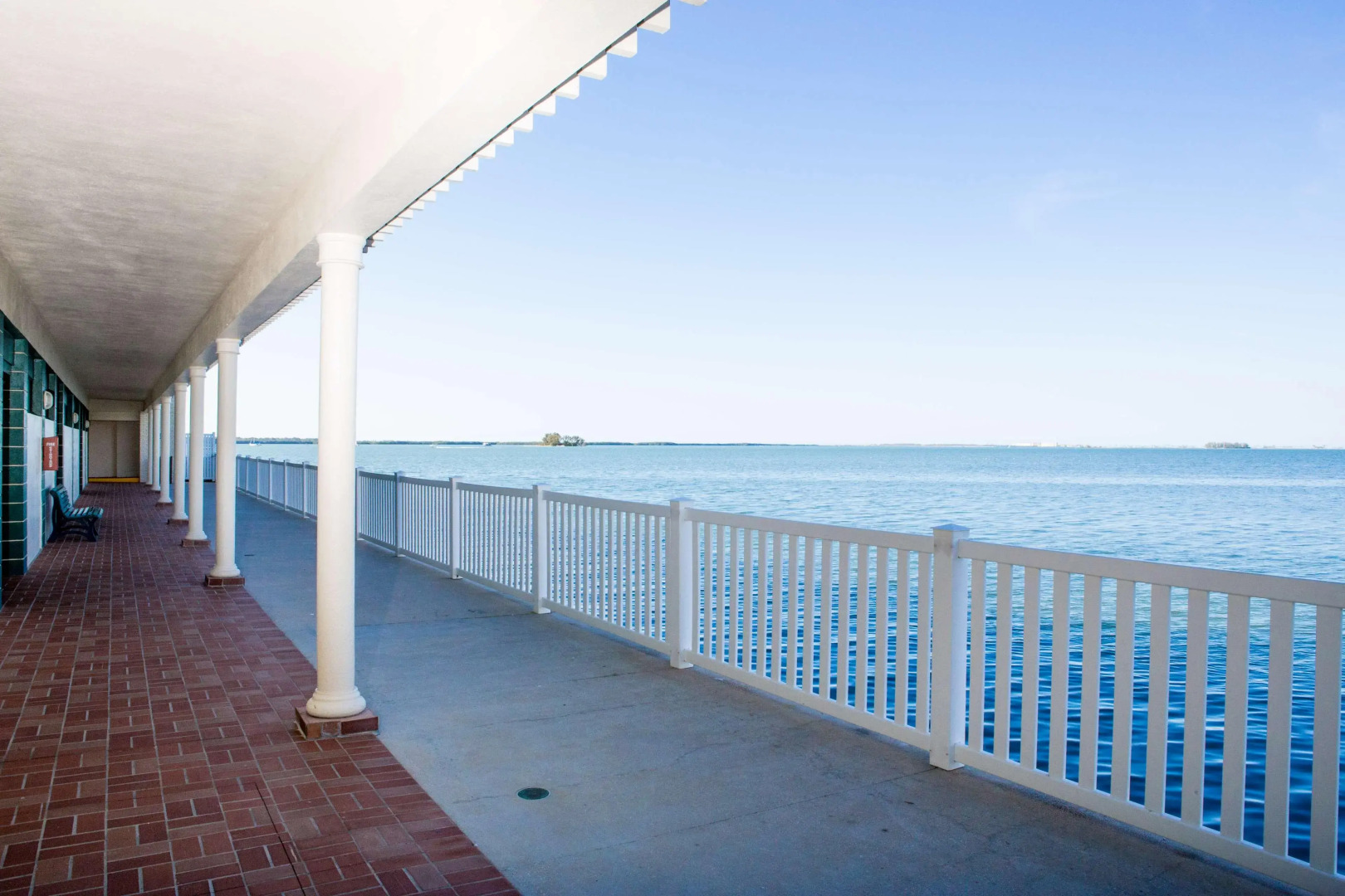 Best Western Plus Yacht Harbor Inn