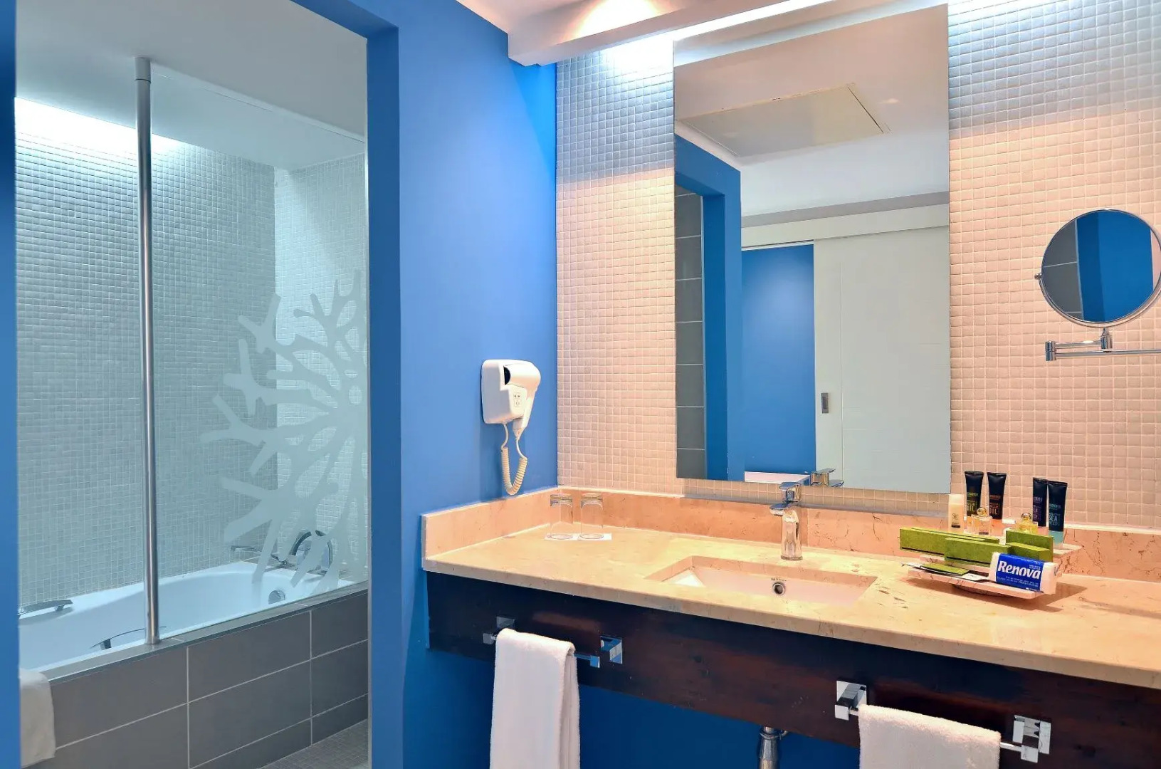 Grand Aston Cayo Las Brujas Beach Resort & Spa