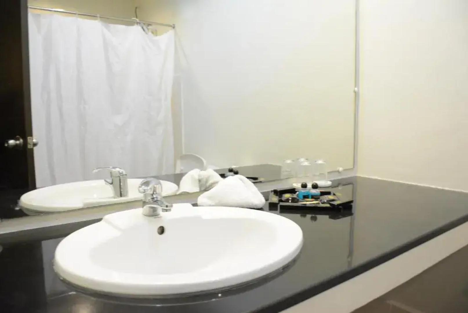 Siayan Travellers Inn