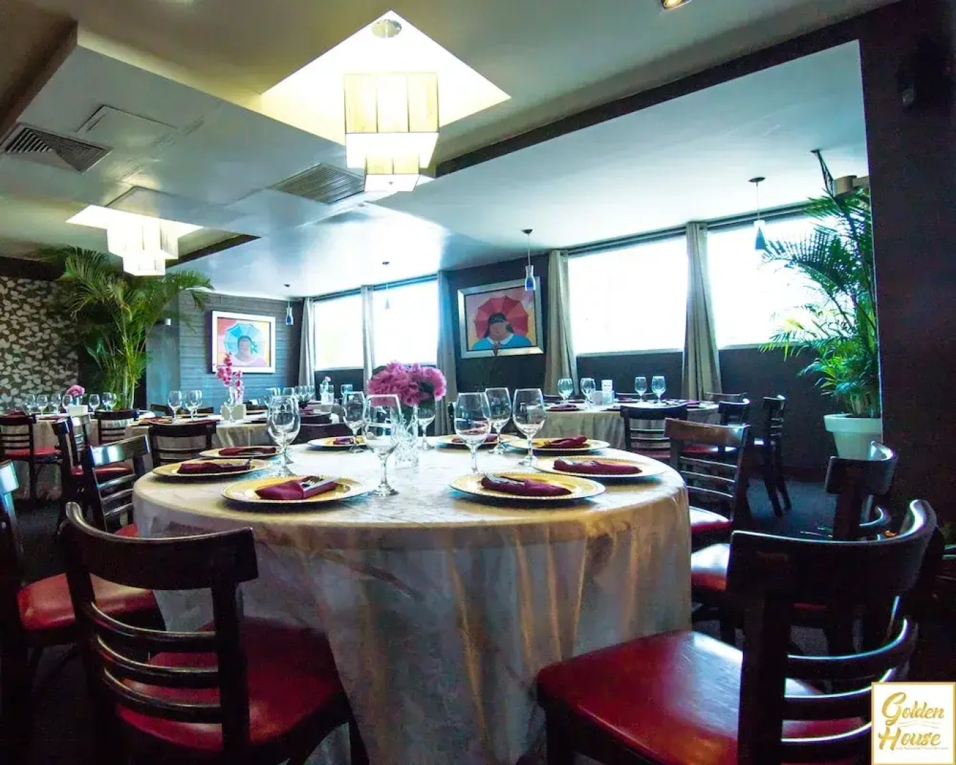 Golden House Hotel & Restaurant