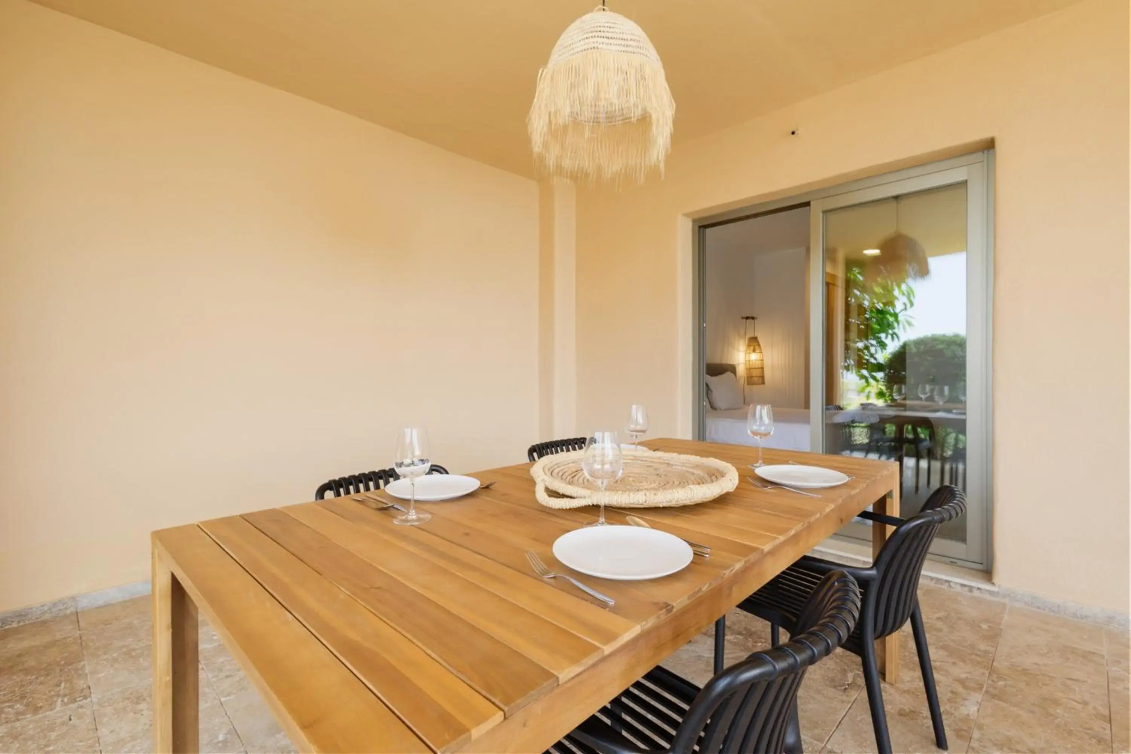 Modern and luxurious holiday home with sea views in Benahavís