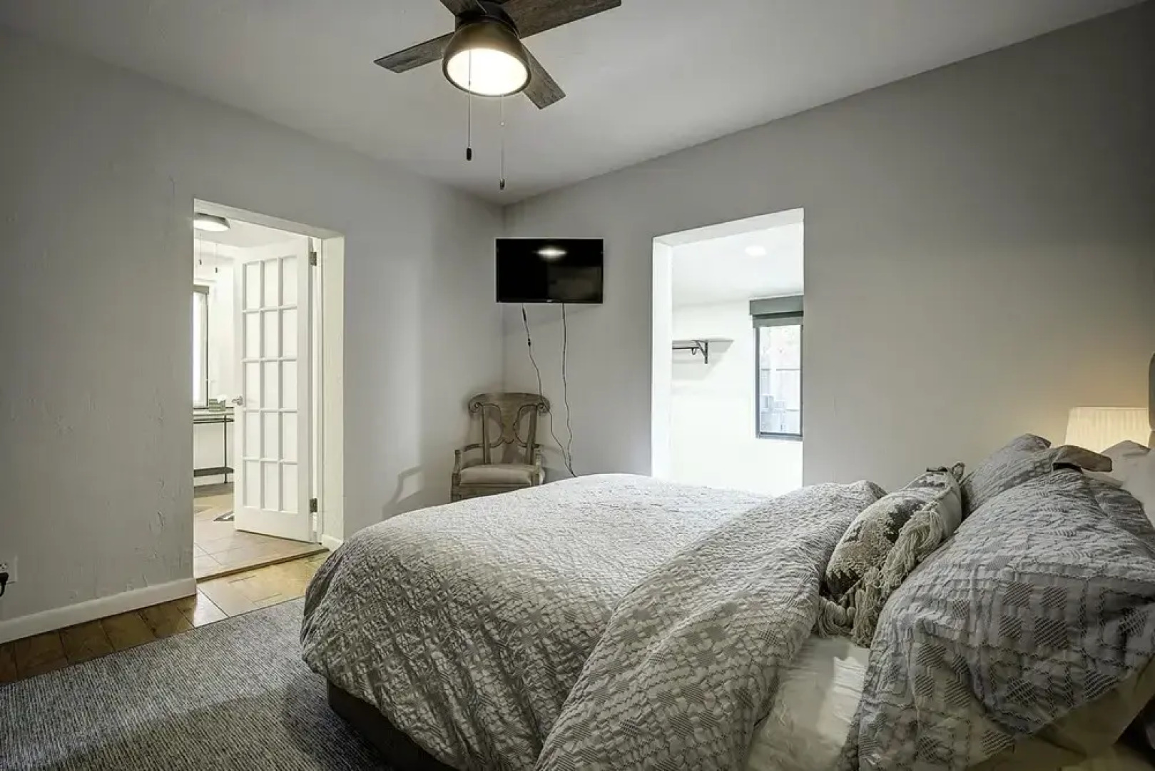 Fantastic 3 Bedroom Heated Salt Pool Home 3 Blocks From Wilton Drive