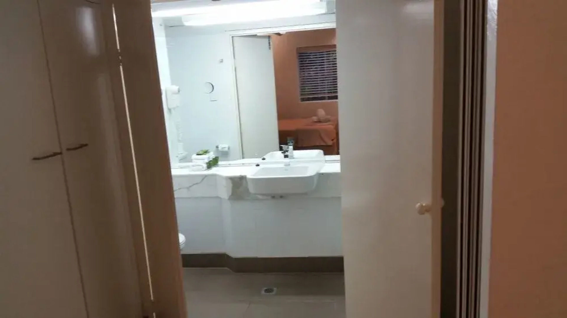 Seascape Holidays - Club Tropical Apts