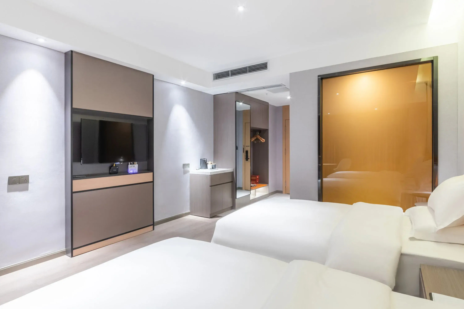 Qin Yue Shi Ye Hotel