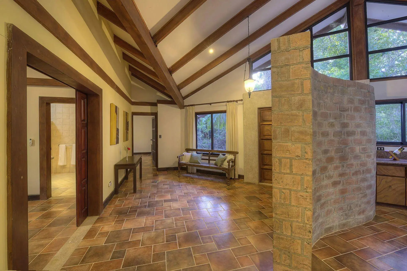 Hacienda La Pacífica Eco-Lodge