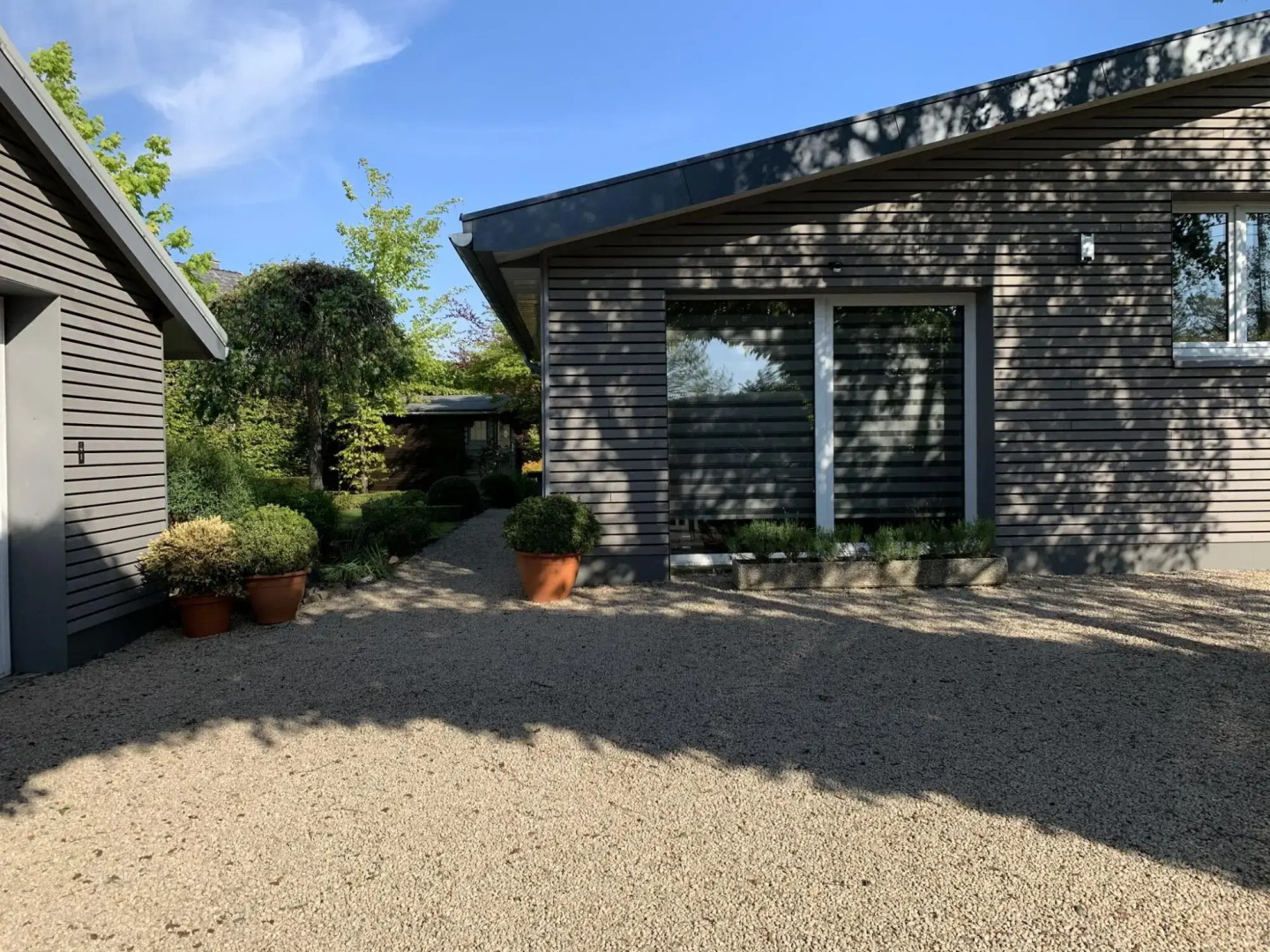Cozy Chalet With Pond, Malmedy