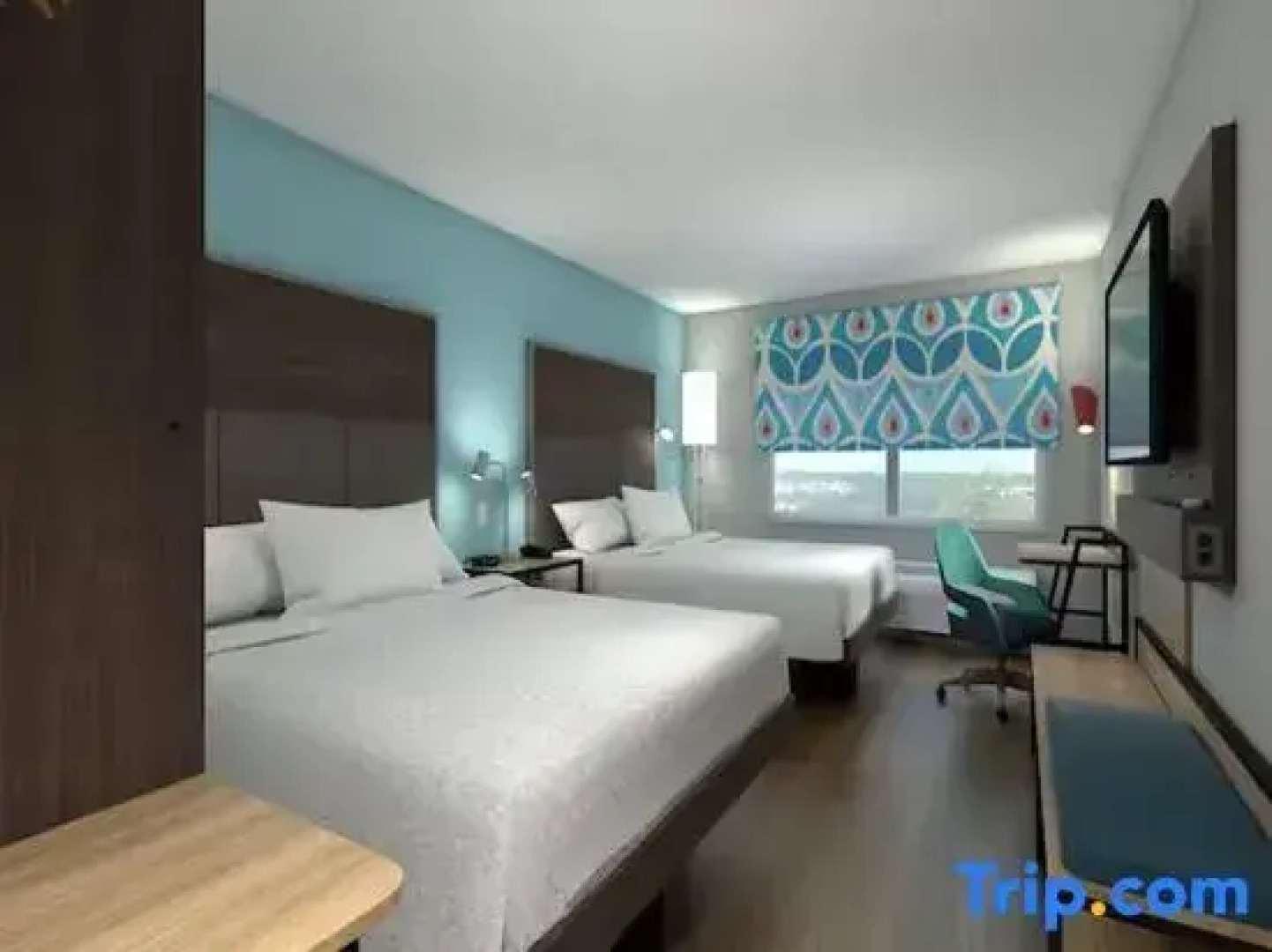 Tru by Hilton Commerce