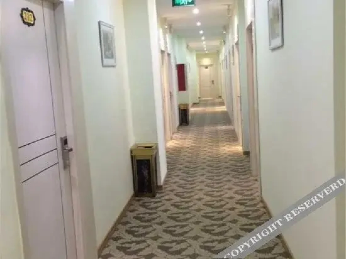 Pod Inn Hotel (Zhenjiang Dagang South Station Beihu Park)