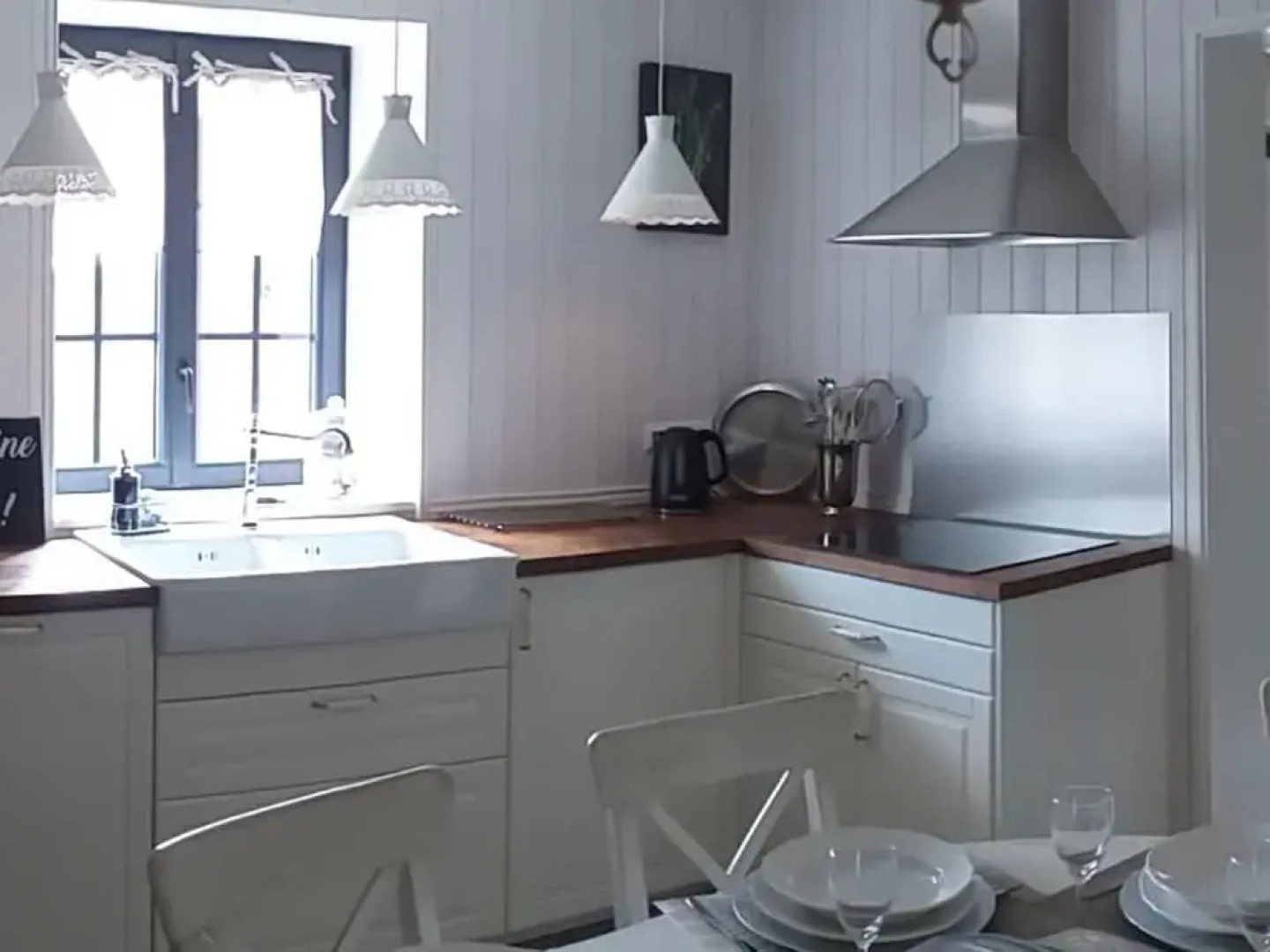 Chic Villa in La Chapelle-blanche-saint-martin With Jacuzzi