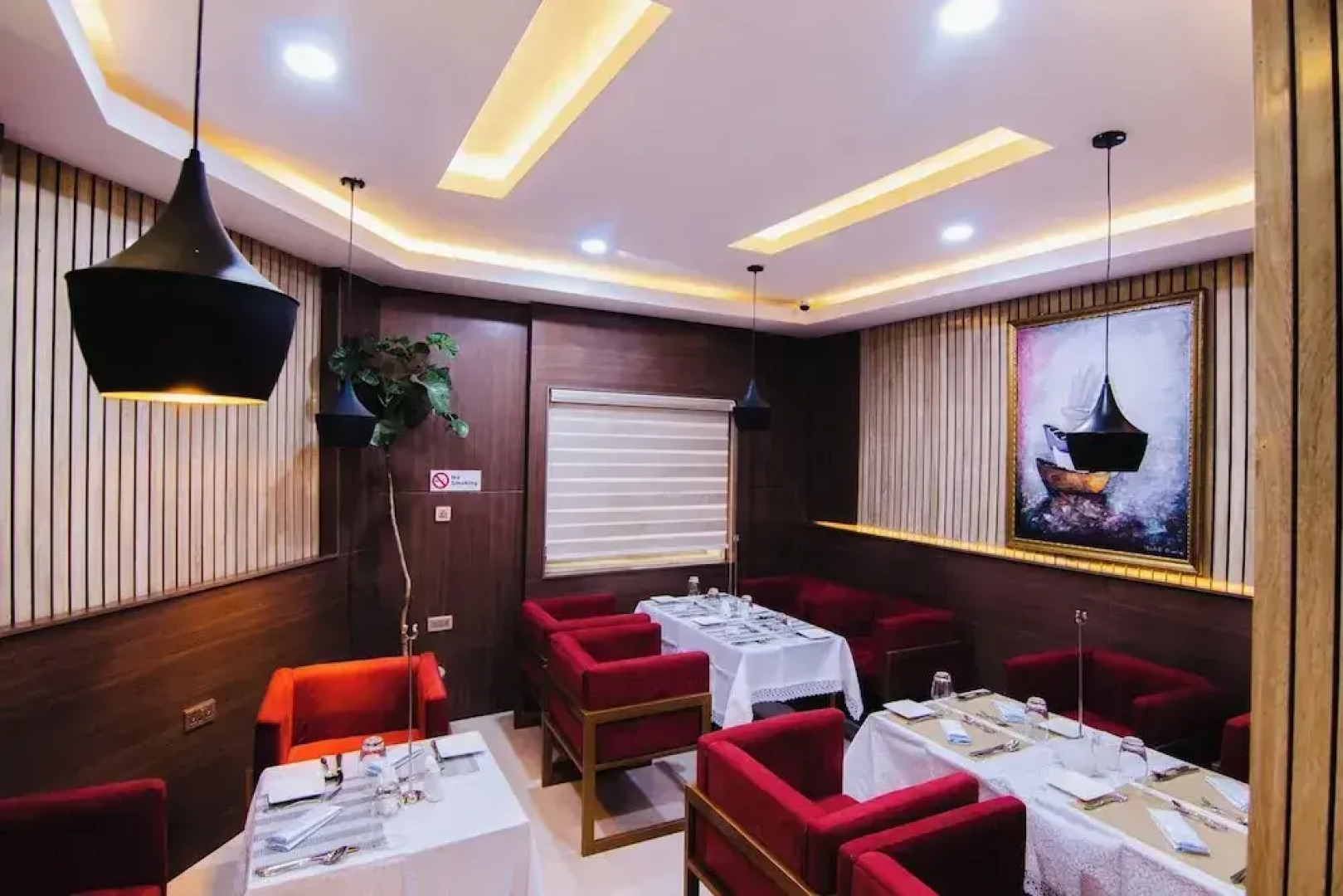 Bon Hotel Royal Parklane