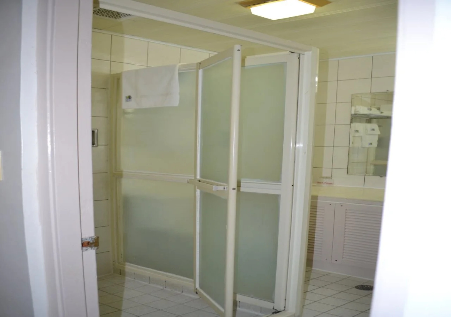 West Plaza Hotel Downtown