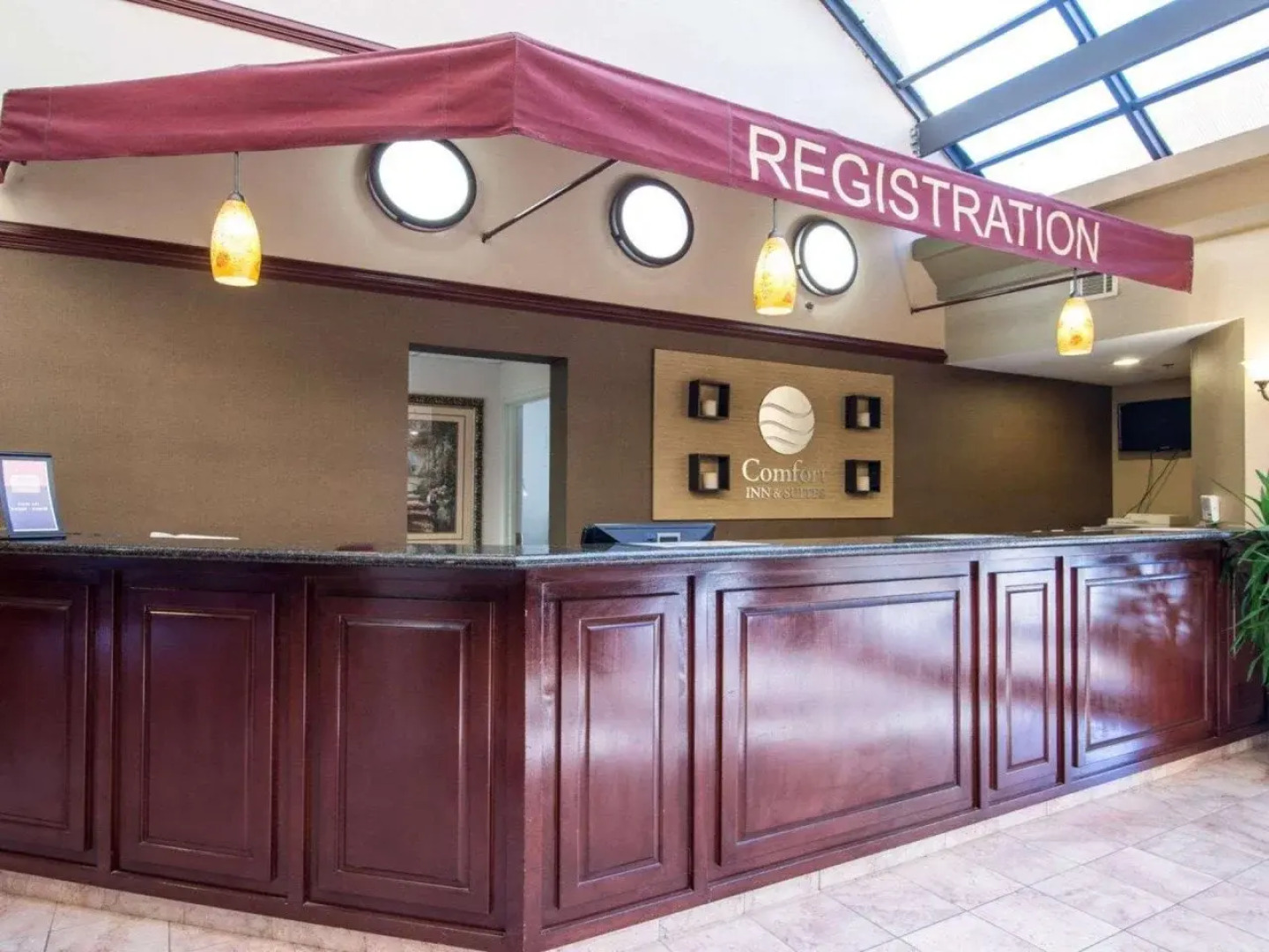 Comfort Inn & Suites Suwanee - Sugarloaf