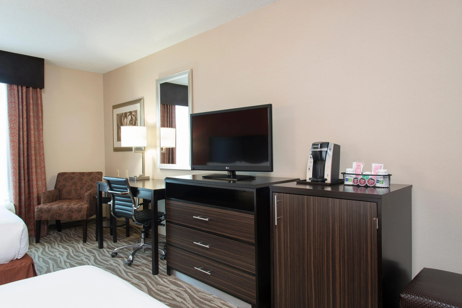 Holiday Inn Express Hotel & Suites Grand Rapids-North by IHG