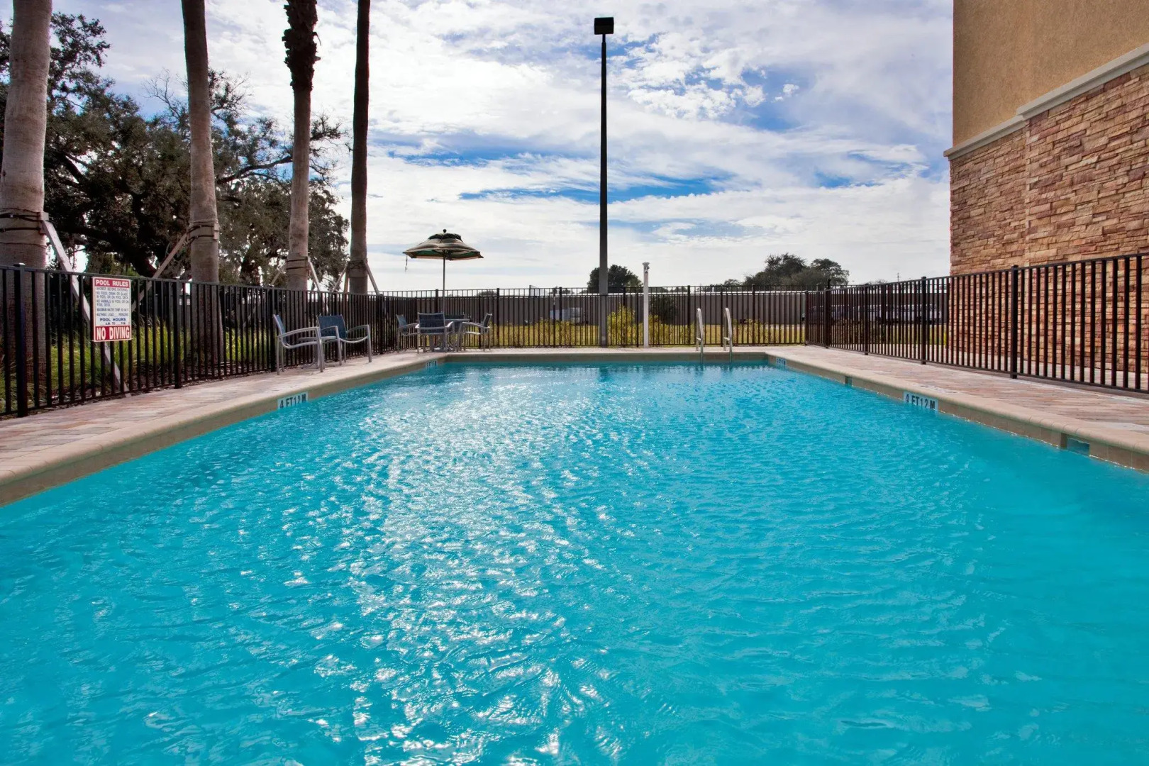 Holiday Inn Express Hotel & Suites Largo-Clearwater by IHG