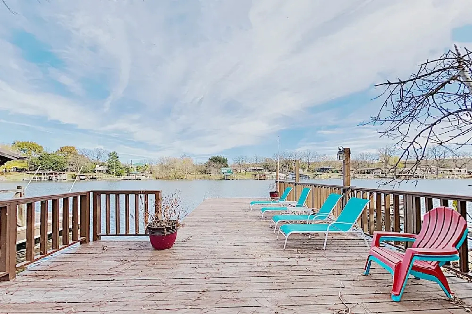 Lakefront Oasis W/ Private Dock & 23 Boat Slip 3 Bedroom Home