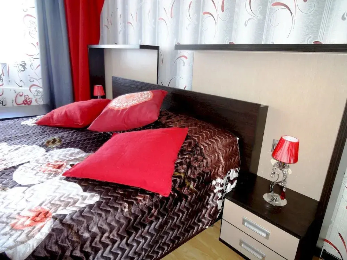 Апартаменты Максим