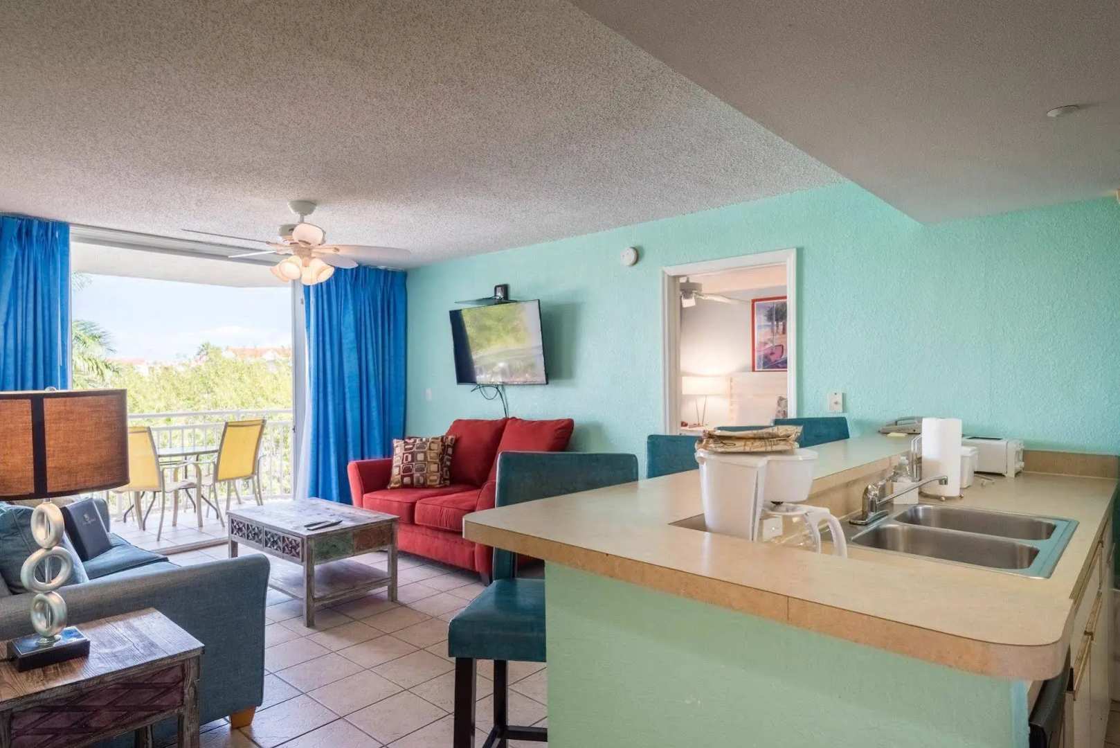 Sunrise Suites Resort