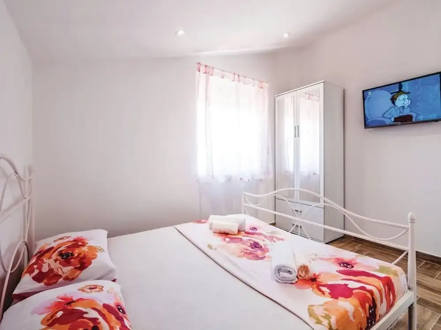 Charming Holiday Home in Kruševo With Swimming Pool