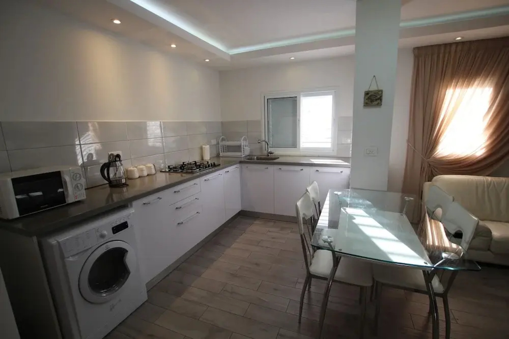 The Seasons Beach Apartment 2