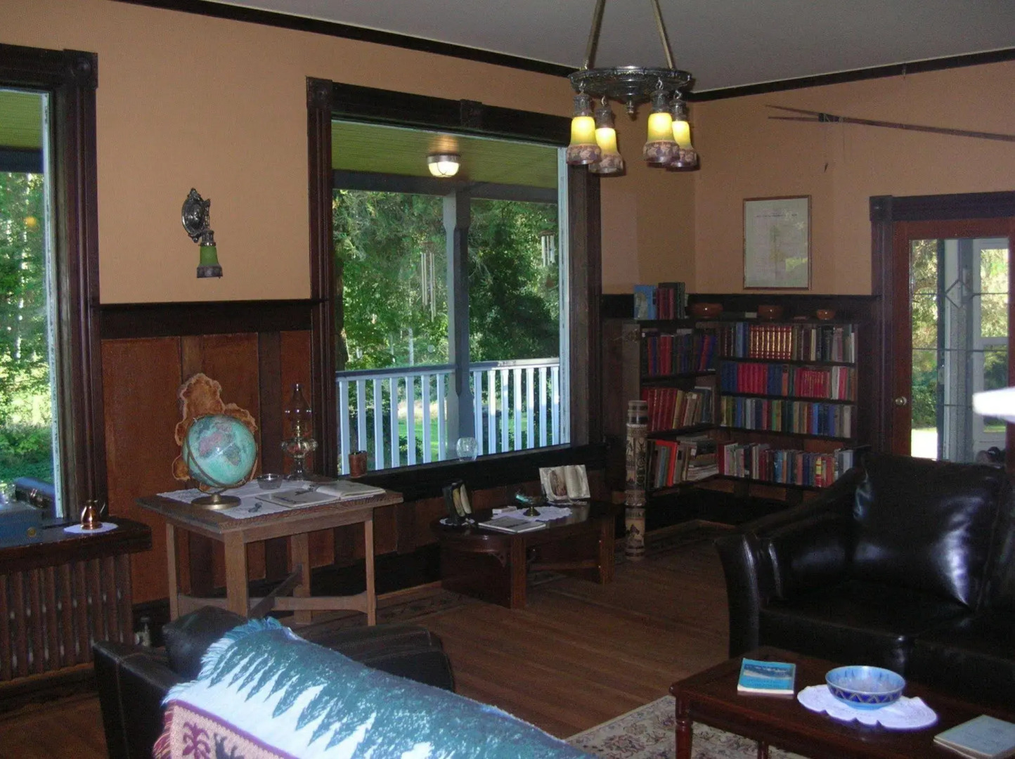 Sasquatch Crossing Eco Lodge B&B