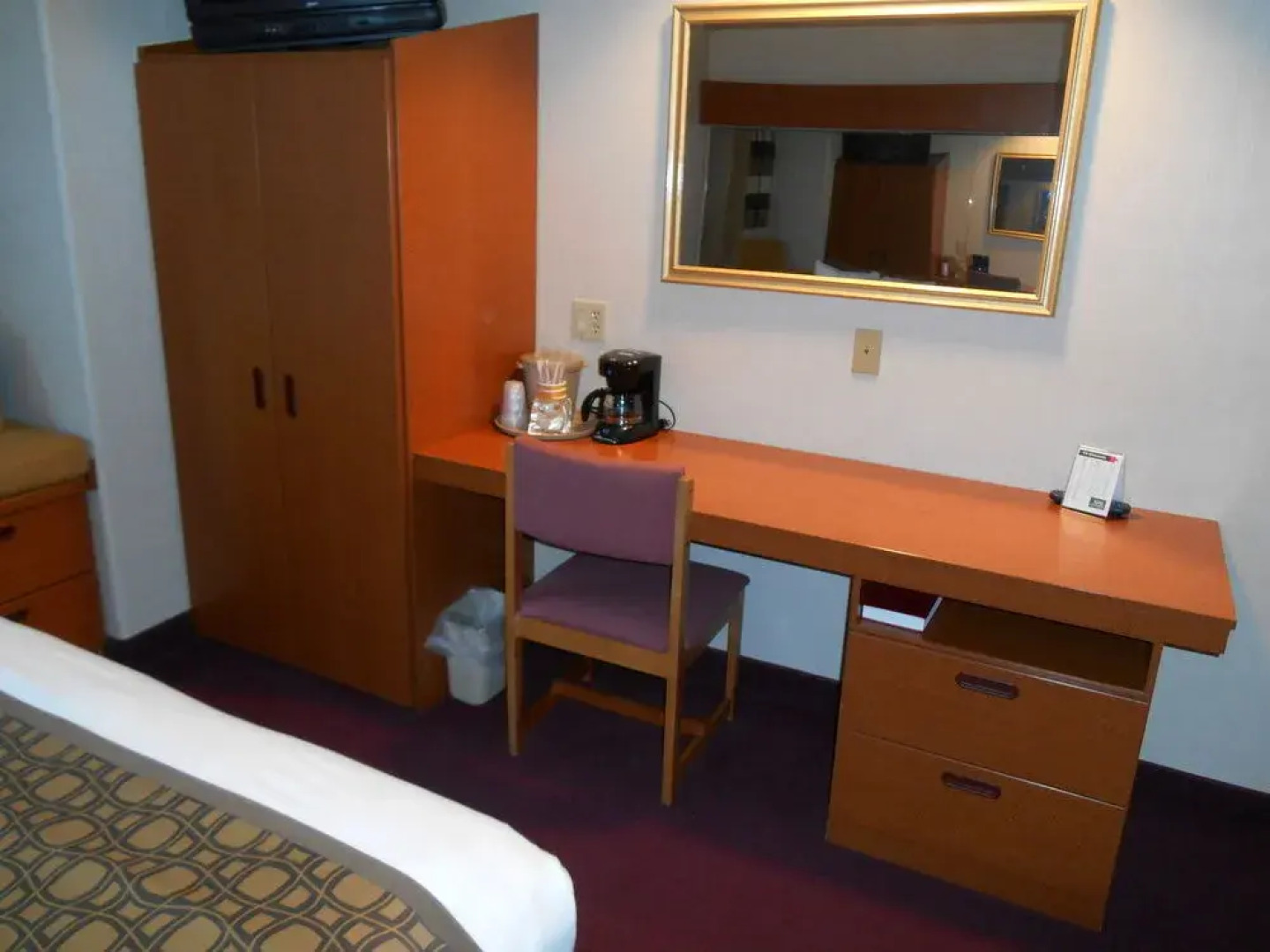 GuestHouse Inn & Suites Sutherlin
