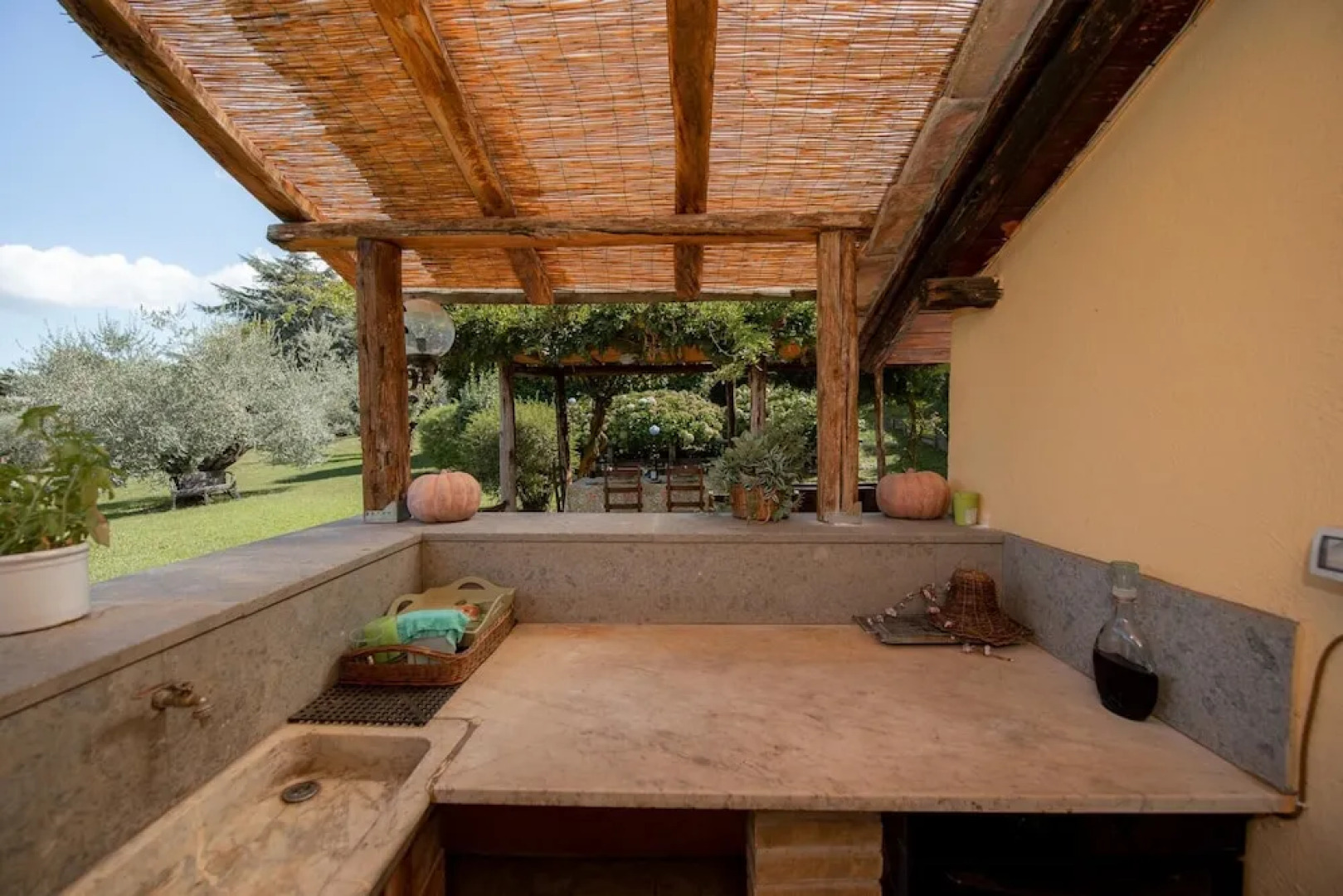 Enchanting Family Country House Near Rome