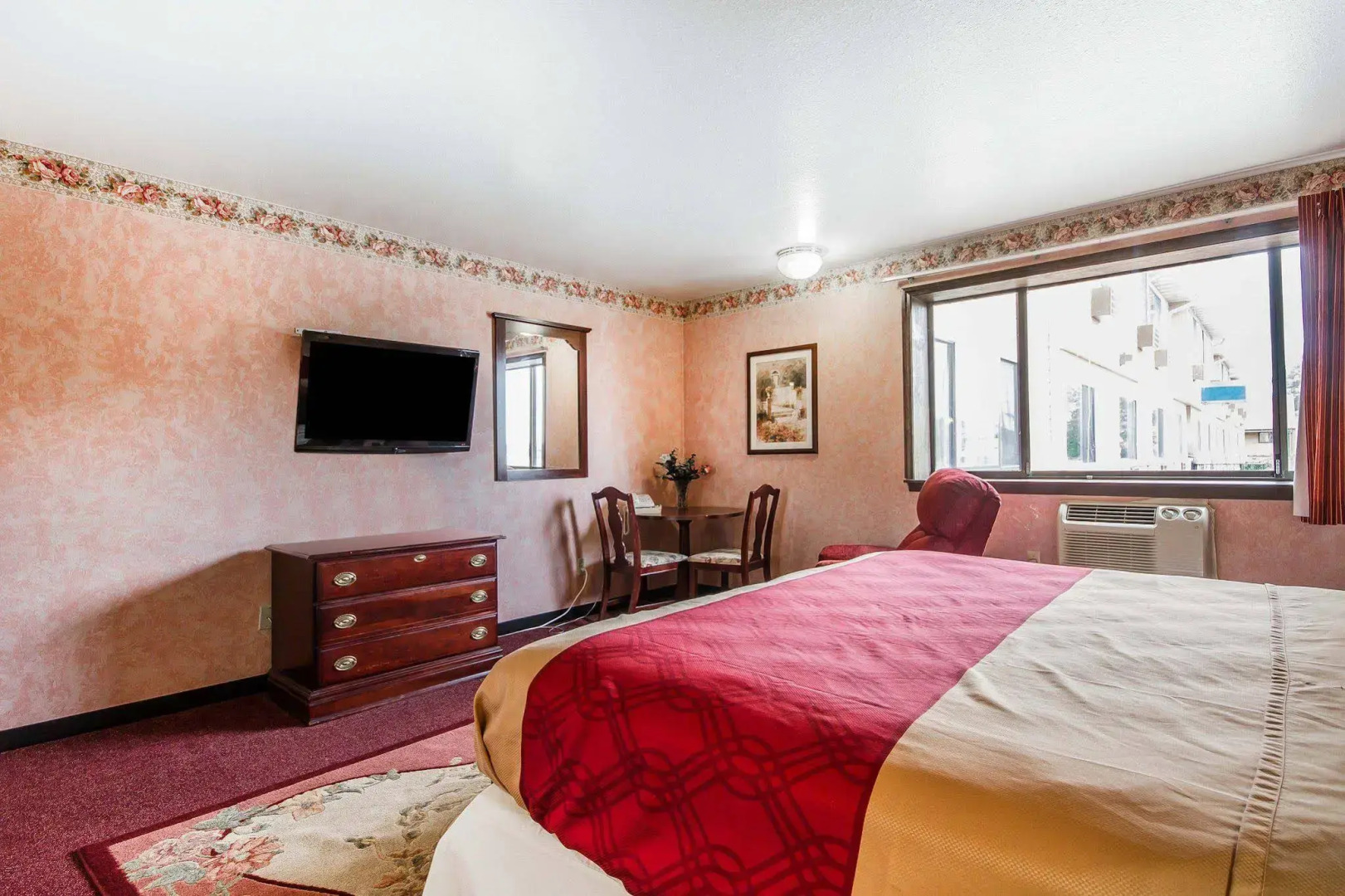 Rodeway Inn & Suites Madison East