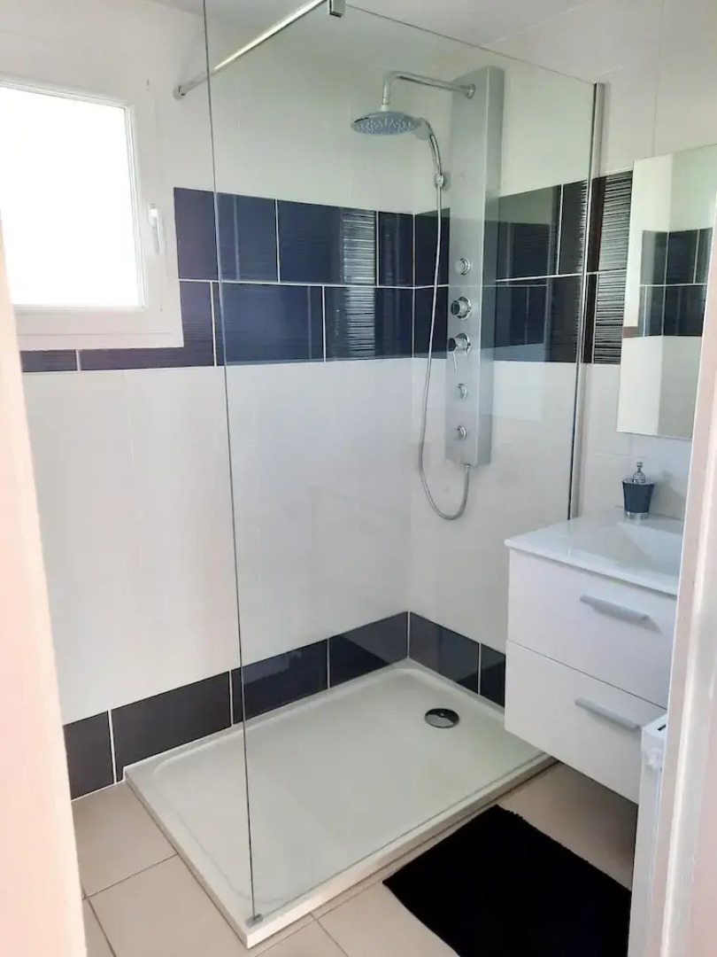 House With 5 Bedrooms in Cléder, With Enclosed Garden - 100 m From the Beach