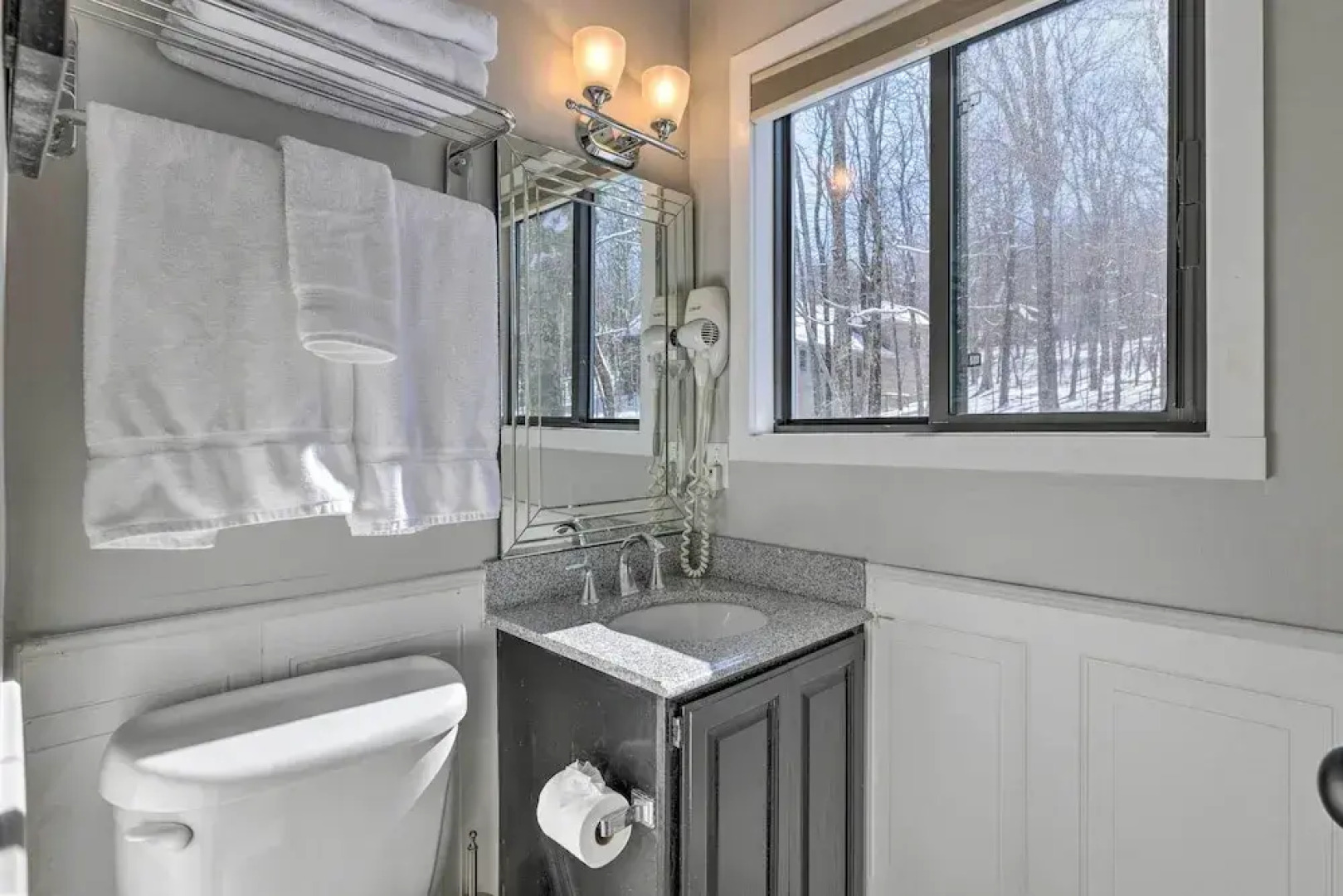 Bright Wintergreen Resort Home; Deck & Grill!