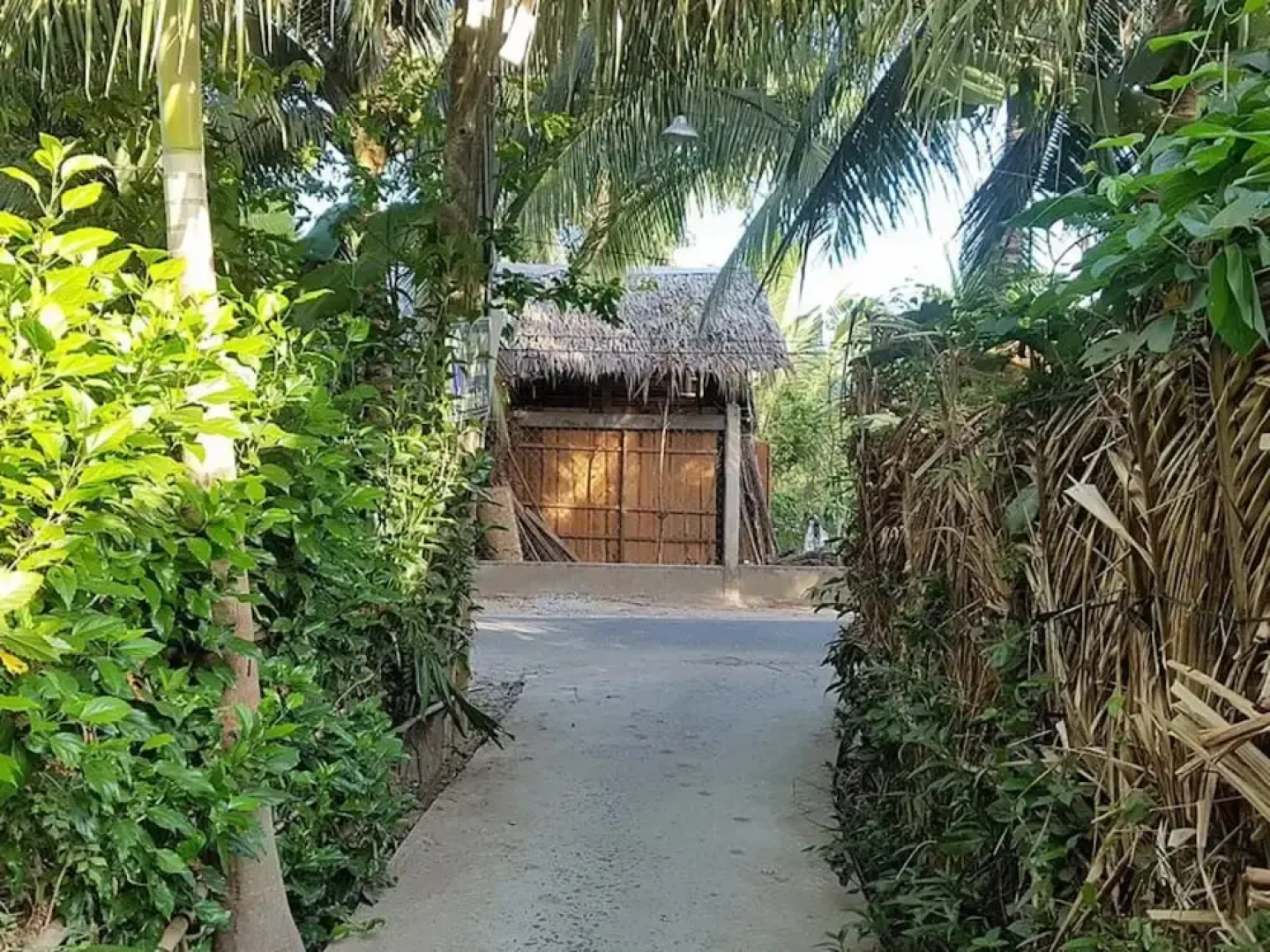 Peaceful Homestay in the Middle of Fruit Garden - Room With Four Double Beds