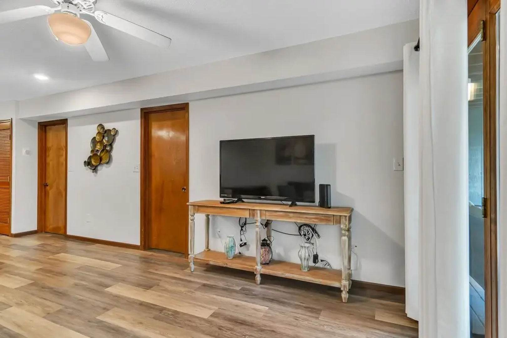 Wildwood Wonder 2 Bedroom Condo by Redawning