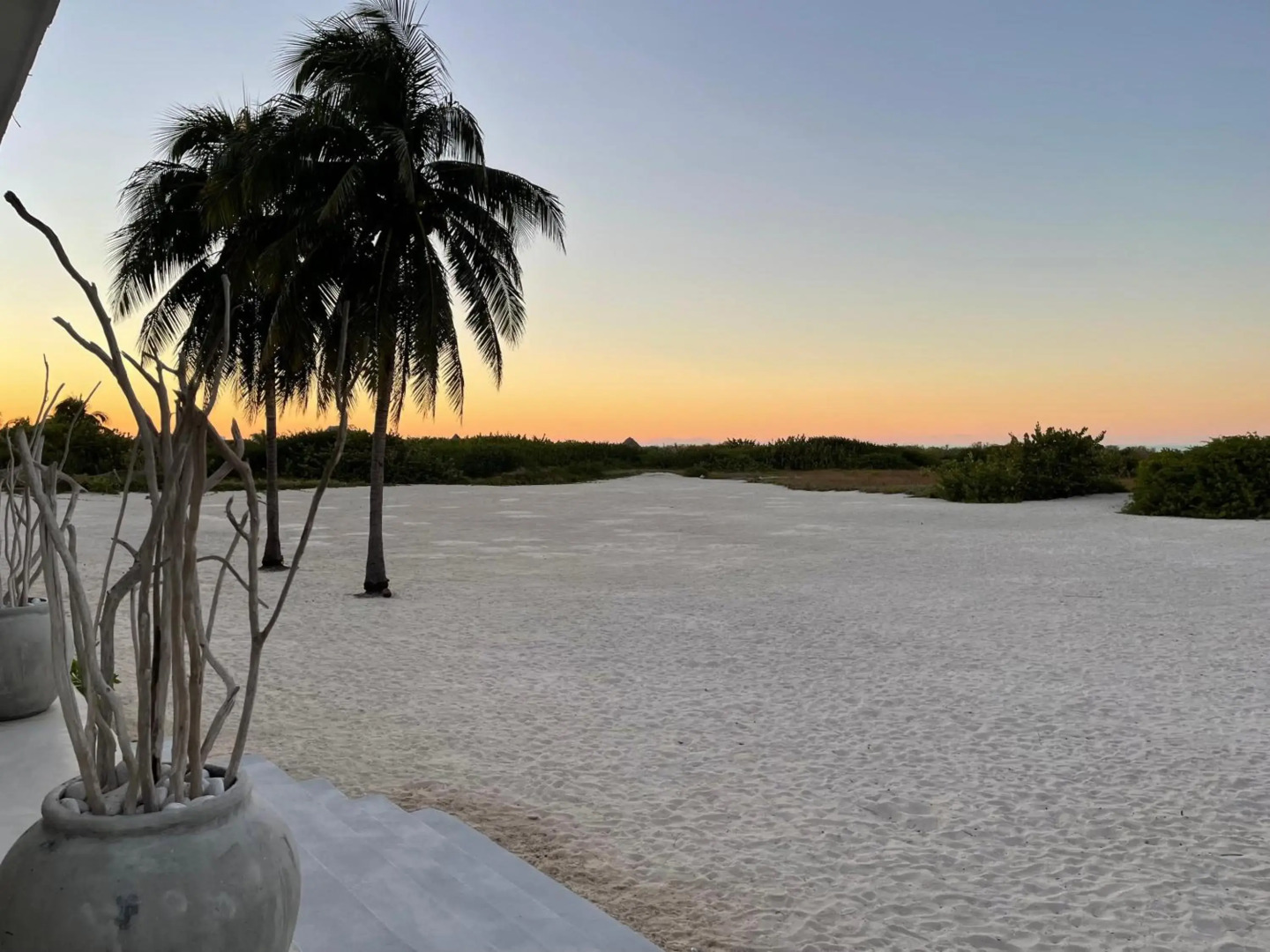 Casa en primera linea de playa con alberca