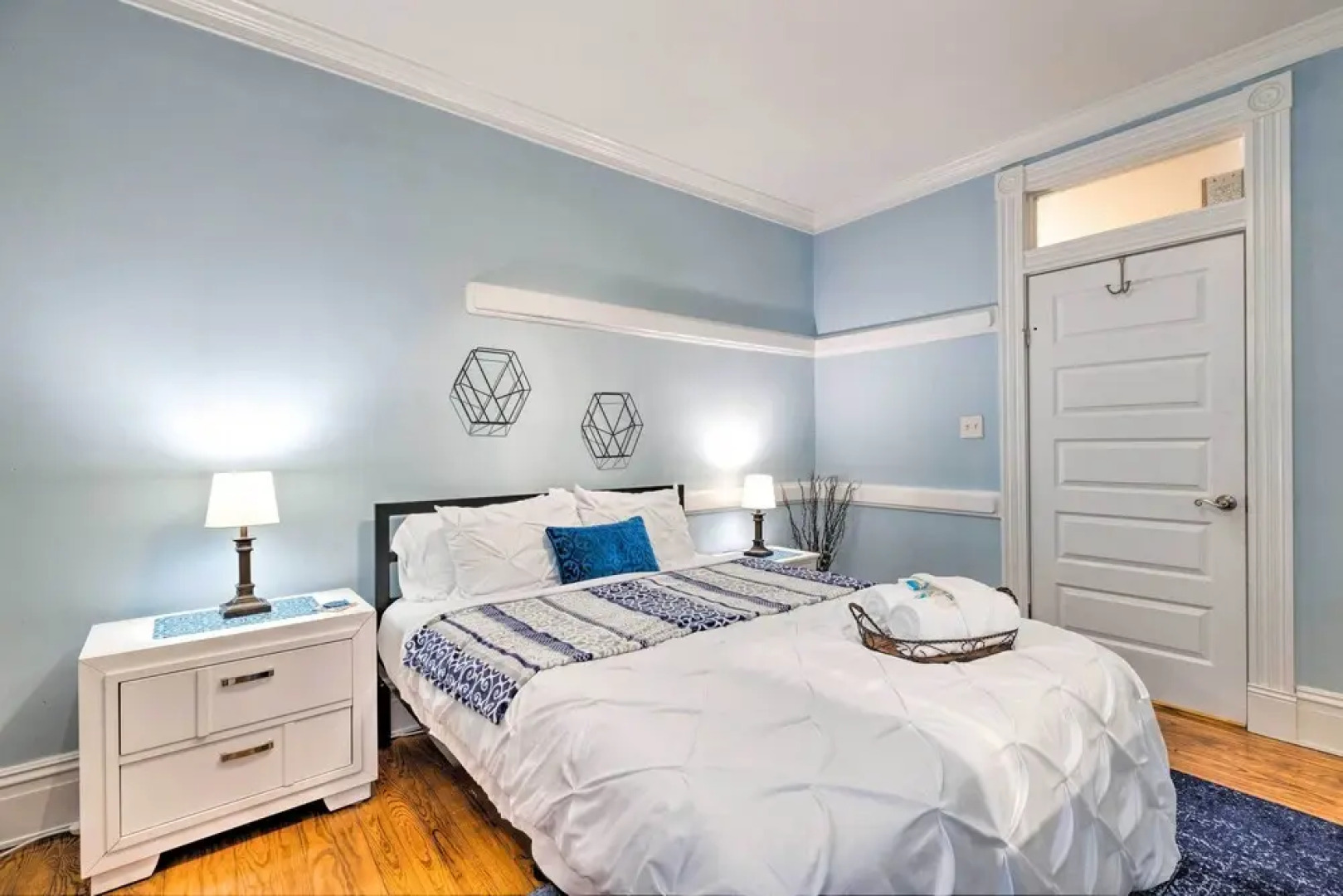 Chic Richmond Apartment w/ Private Deck and Patio!