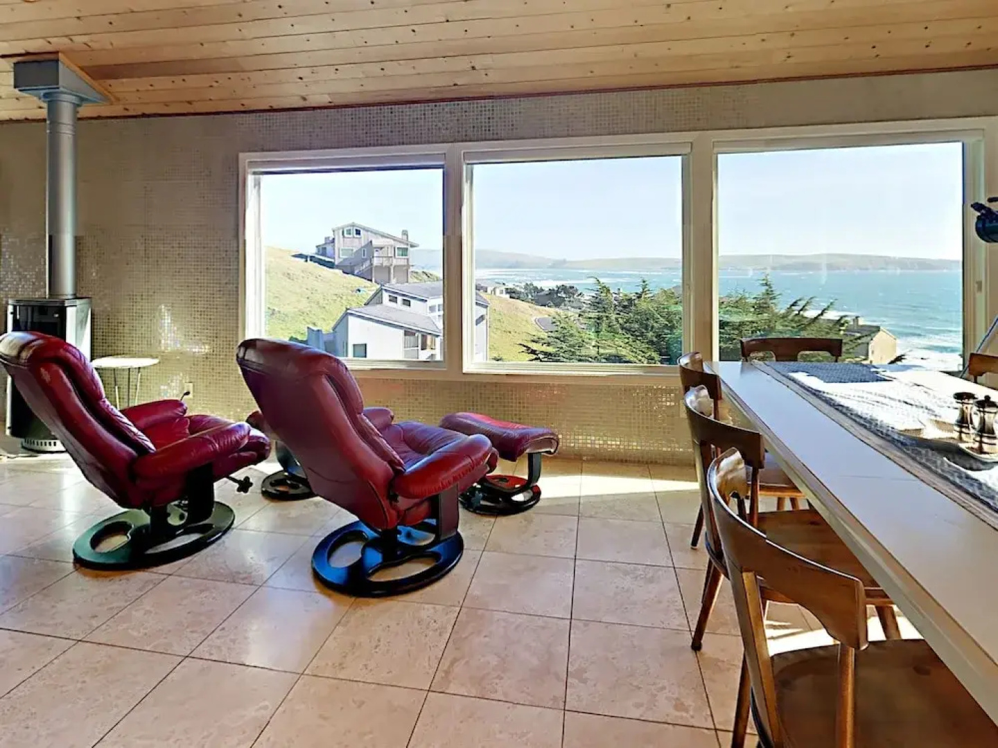 3br W/ Panoramic Ocean Views 3 Bedroom Home