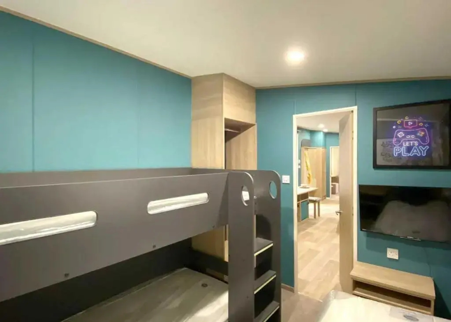 Tattershall Lakes Country Park