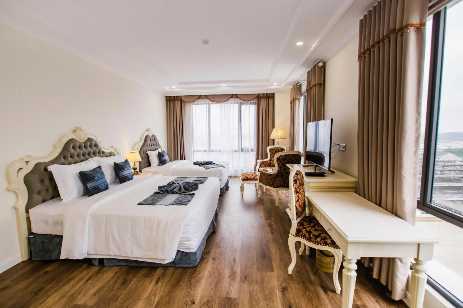 Minh Phu Diamond Palace hotel