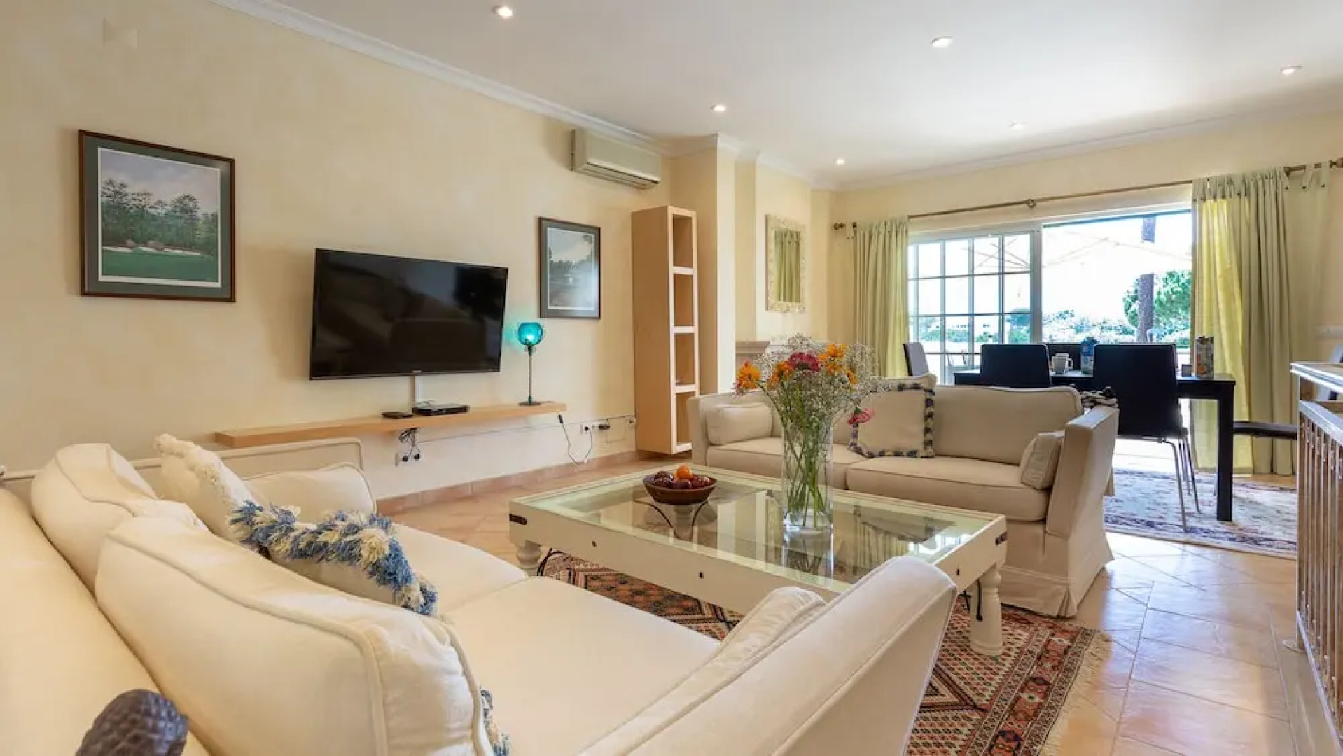 T2 Tennis Apartment