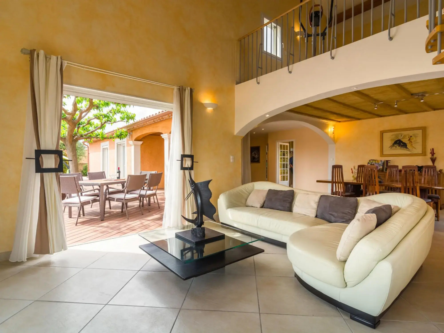 Luxury Holiday Home in Pierrerue With Private Pool & Centre Nearby