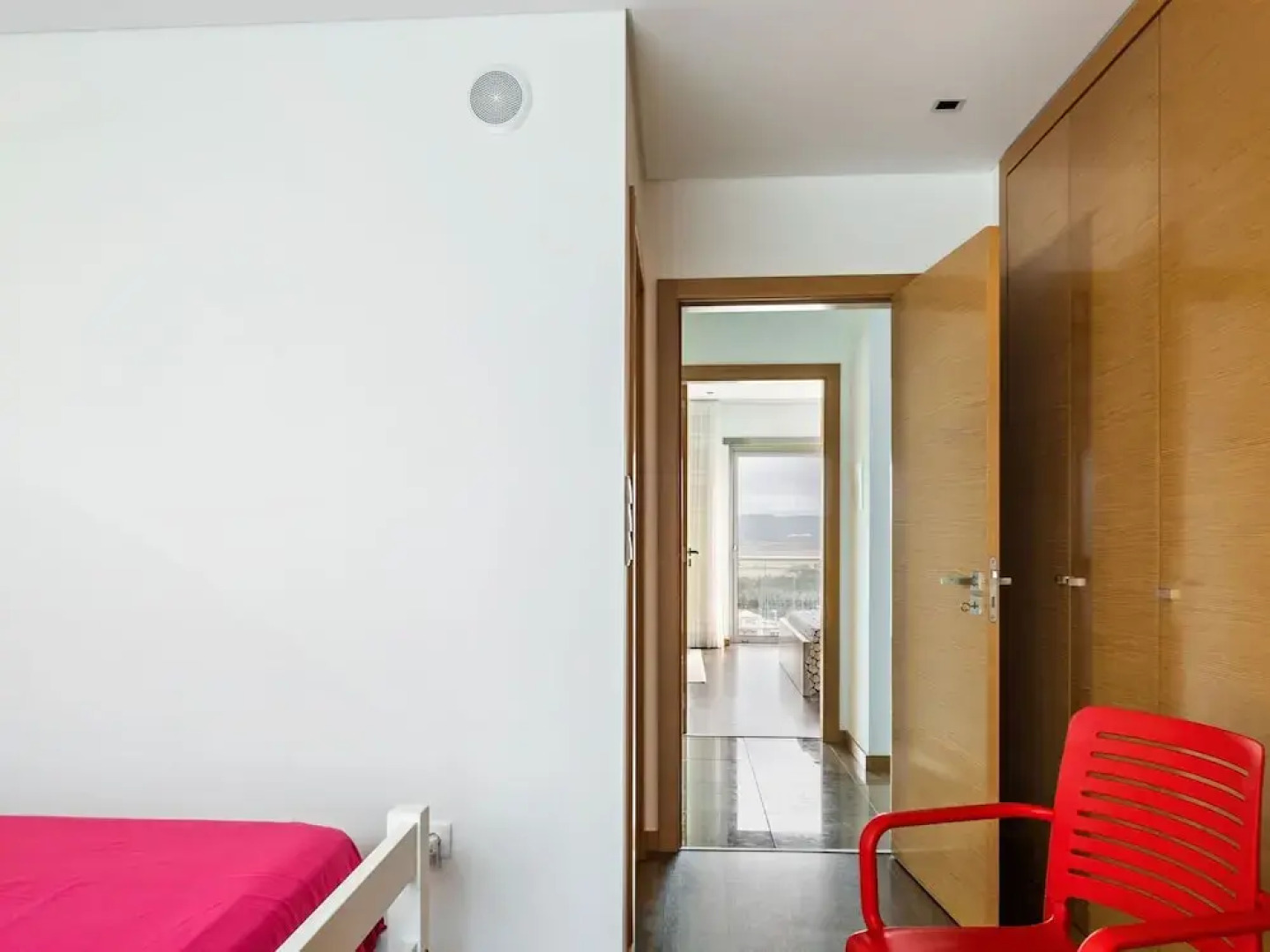 Comfortable Holiday Home Within Walking Distance of the bay of Sao Martinho