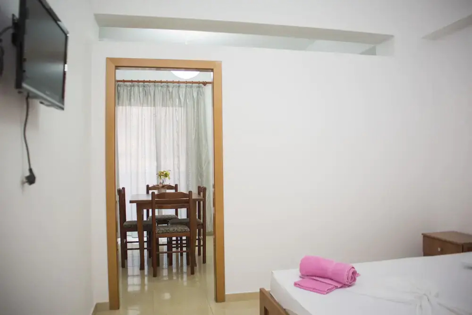 Aleksander Apartments