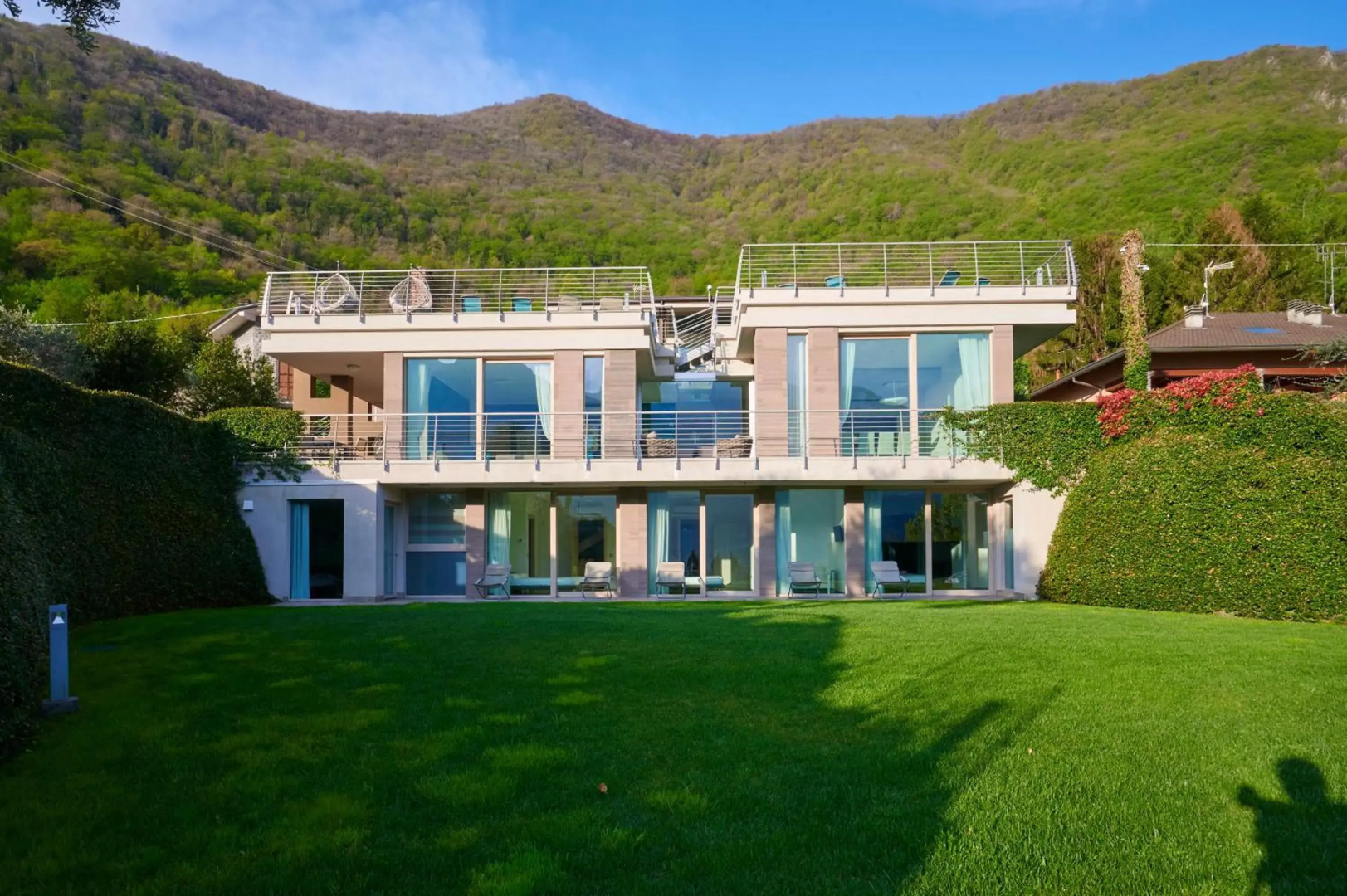 Villa Costanza-Private Seasonal Warm Pool and Sauna- Bellagio Village Residence