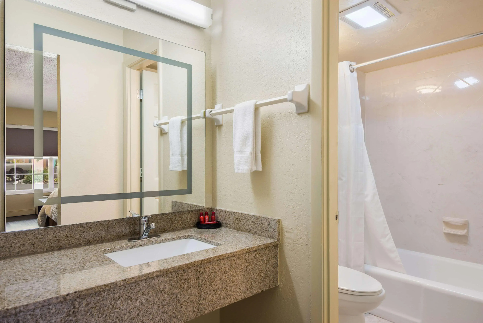 SureStay Hotel by Best Western Sarasota Lido Beach