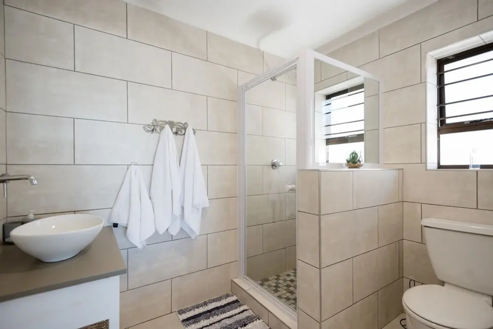 Picnic Rock Seaside Accommodation