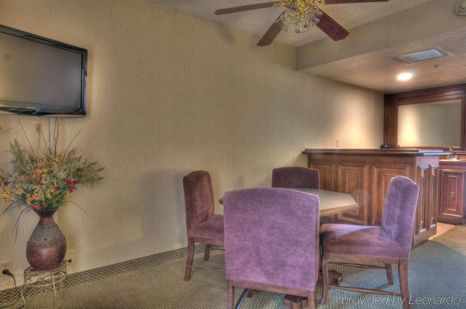MCM Elegante Suites Abilene